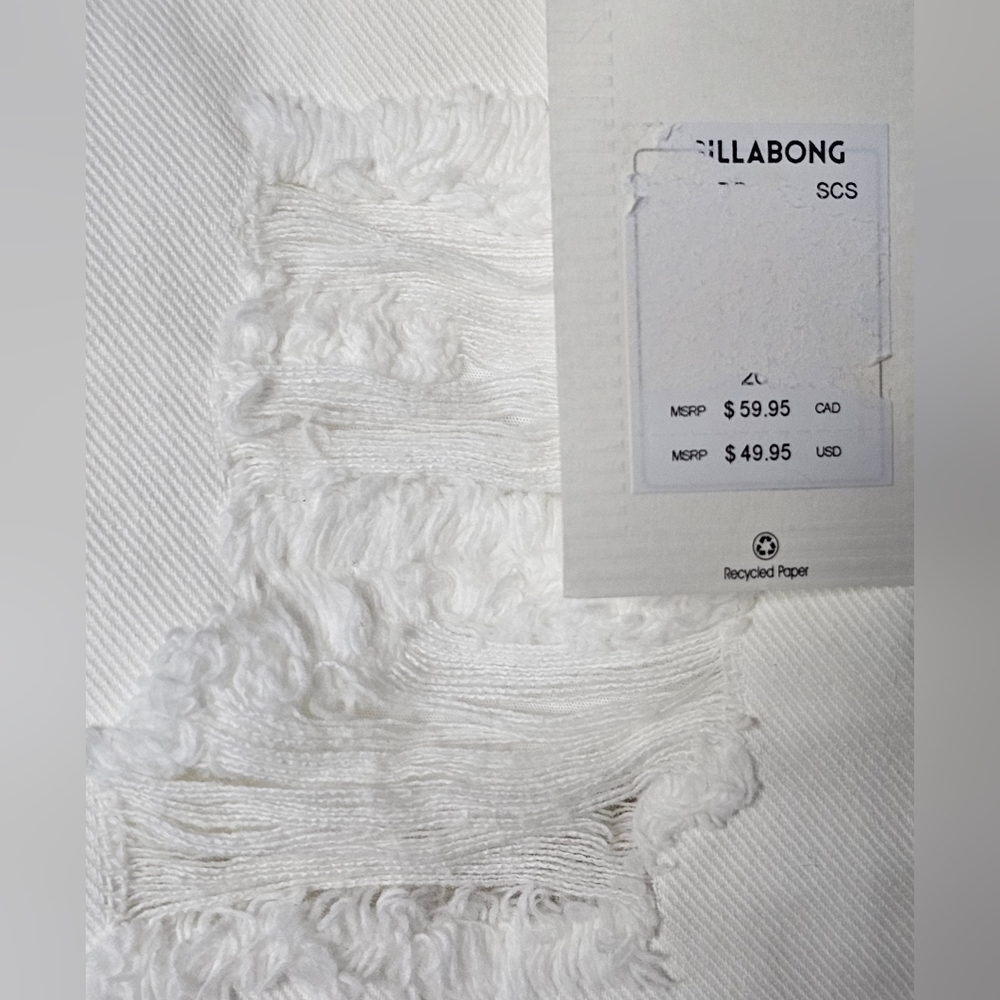 Billabong: White Distressed/Destroyed Jean Shorts NWT!! - Picture 4 of 7